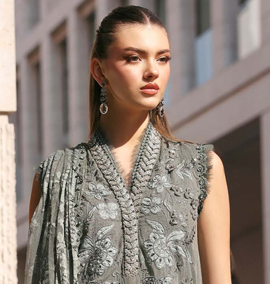 <strong>MARIA.B -  LUXURY LAWN</strong>
