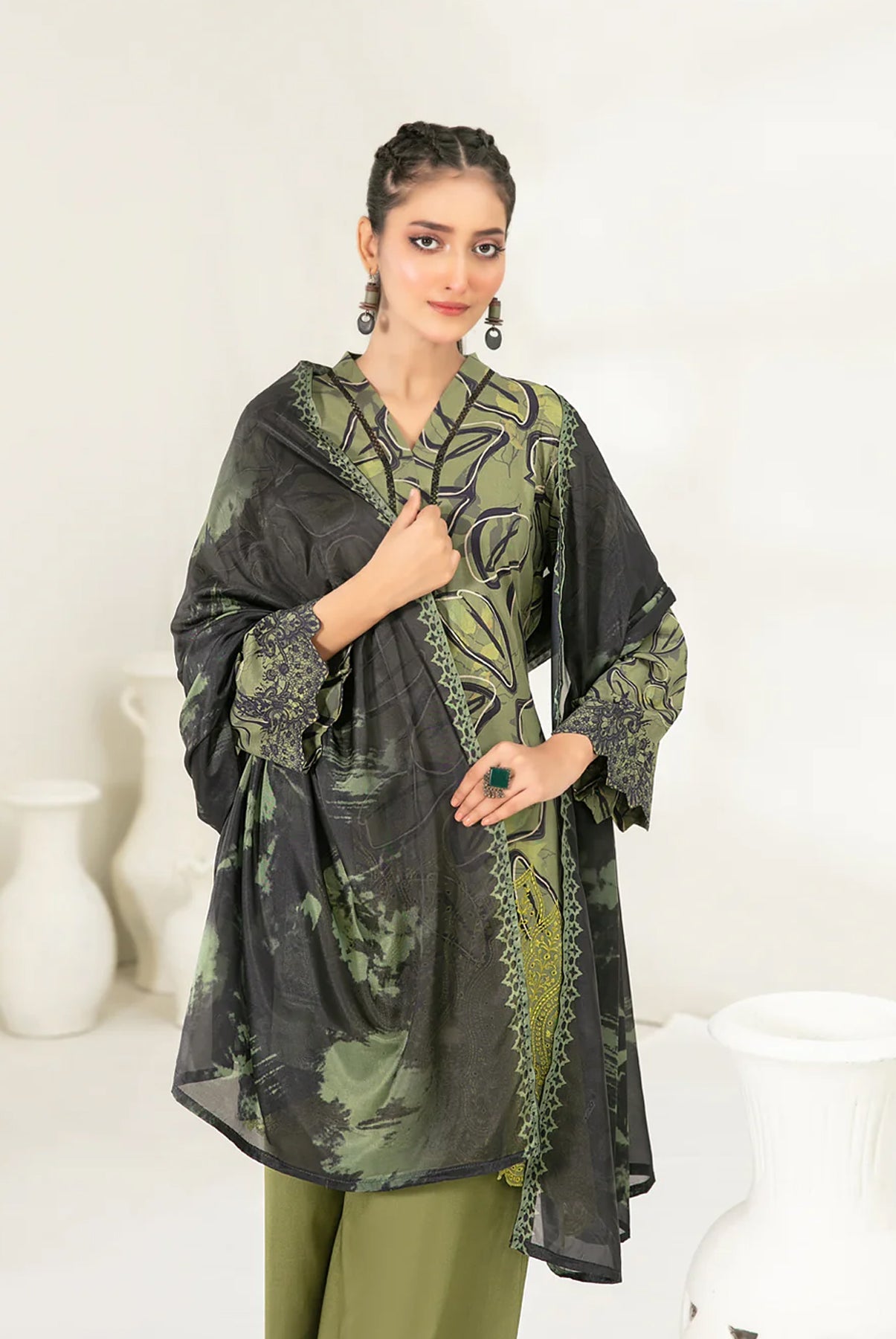 3 PIECE | FASHA | EMBROIDERED VISCOSE SUIT - ALZENATawakkal_Fasha_D - 3682_S