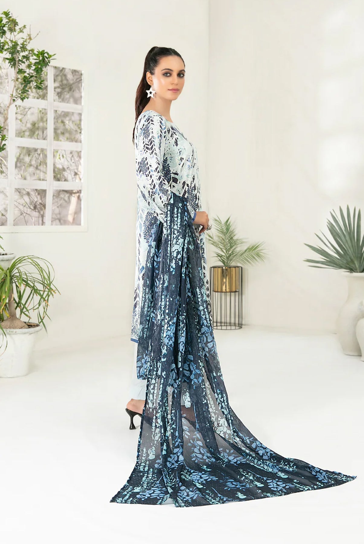 3 PIECE | FASHA | EMBROIDERED VISCOSE SUIT - ALZENATawakkal_Fasha_D - 3687_S