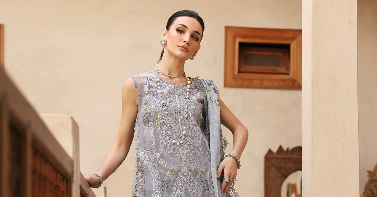 VOYAGE LUXE '25 | 3 PIECE | ORGANZA SUIT | D-2509-B