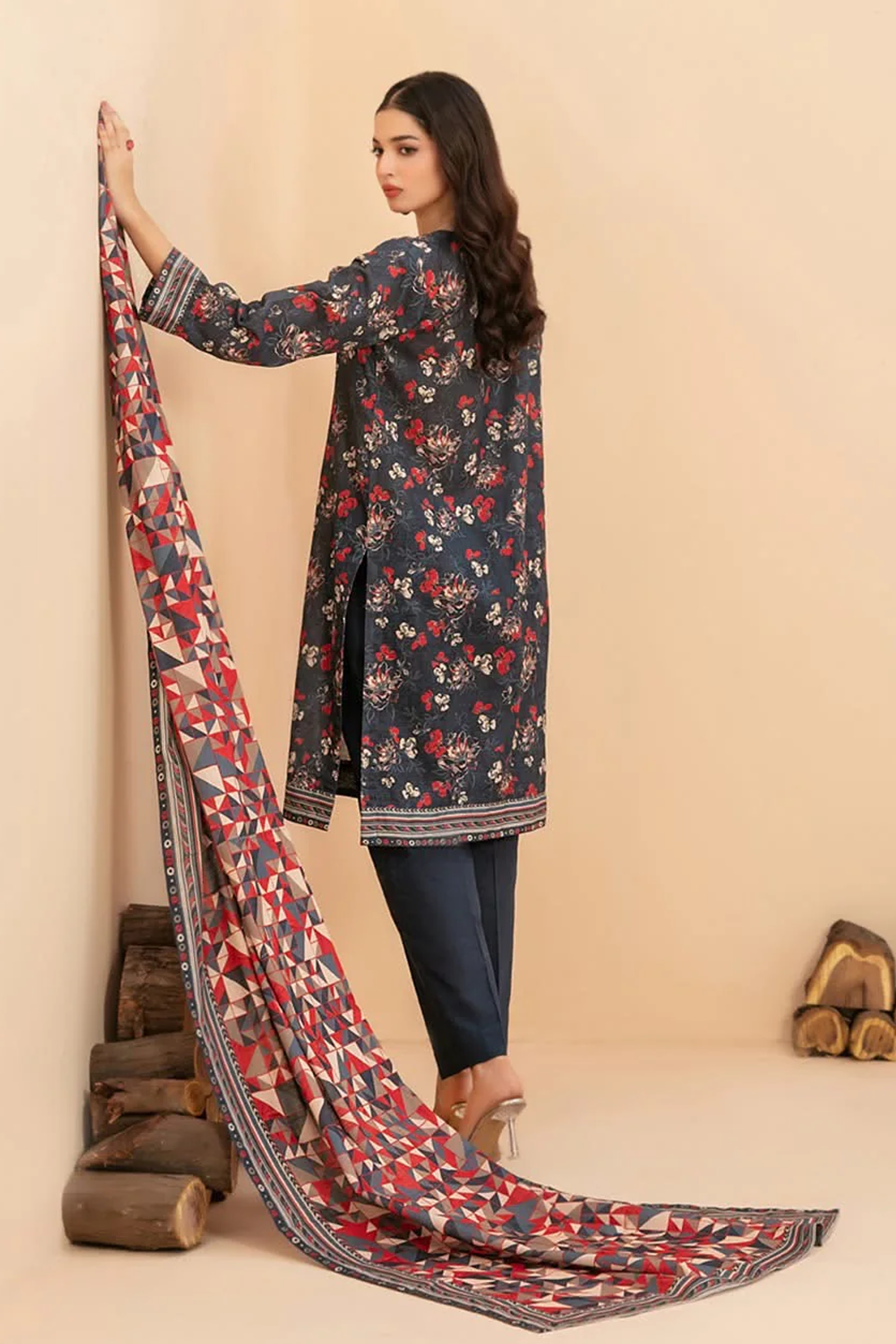 RAHAF | 3 PIECE | KHADDAR SUIT | D-4785