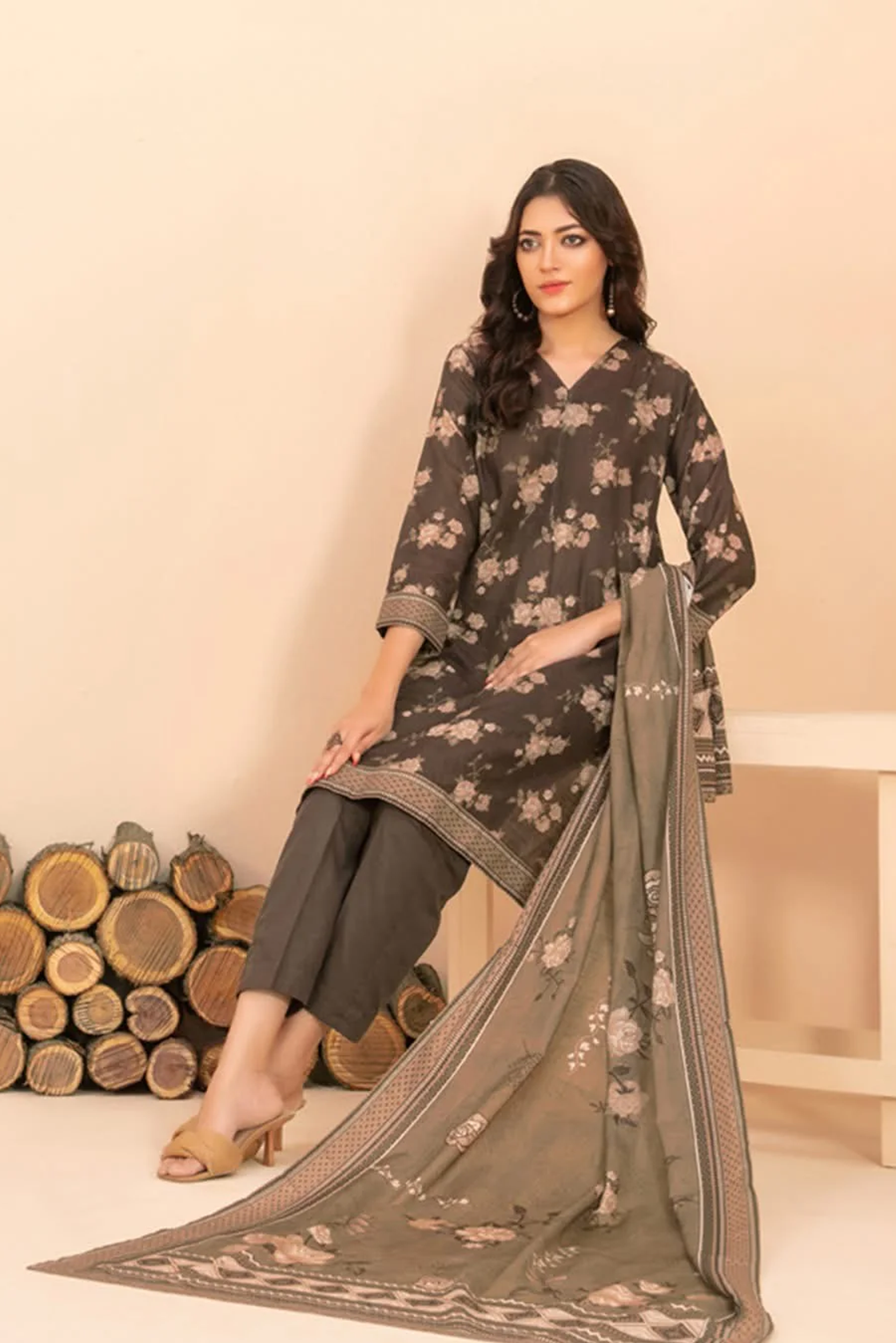 RAHAF | 3 PIECE | KHADDAR SUIT | D-4786