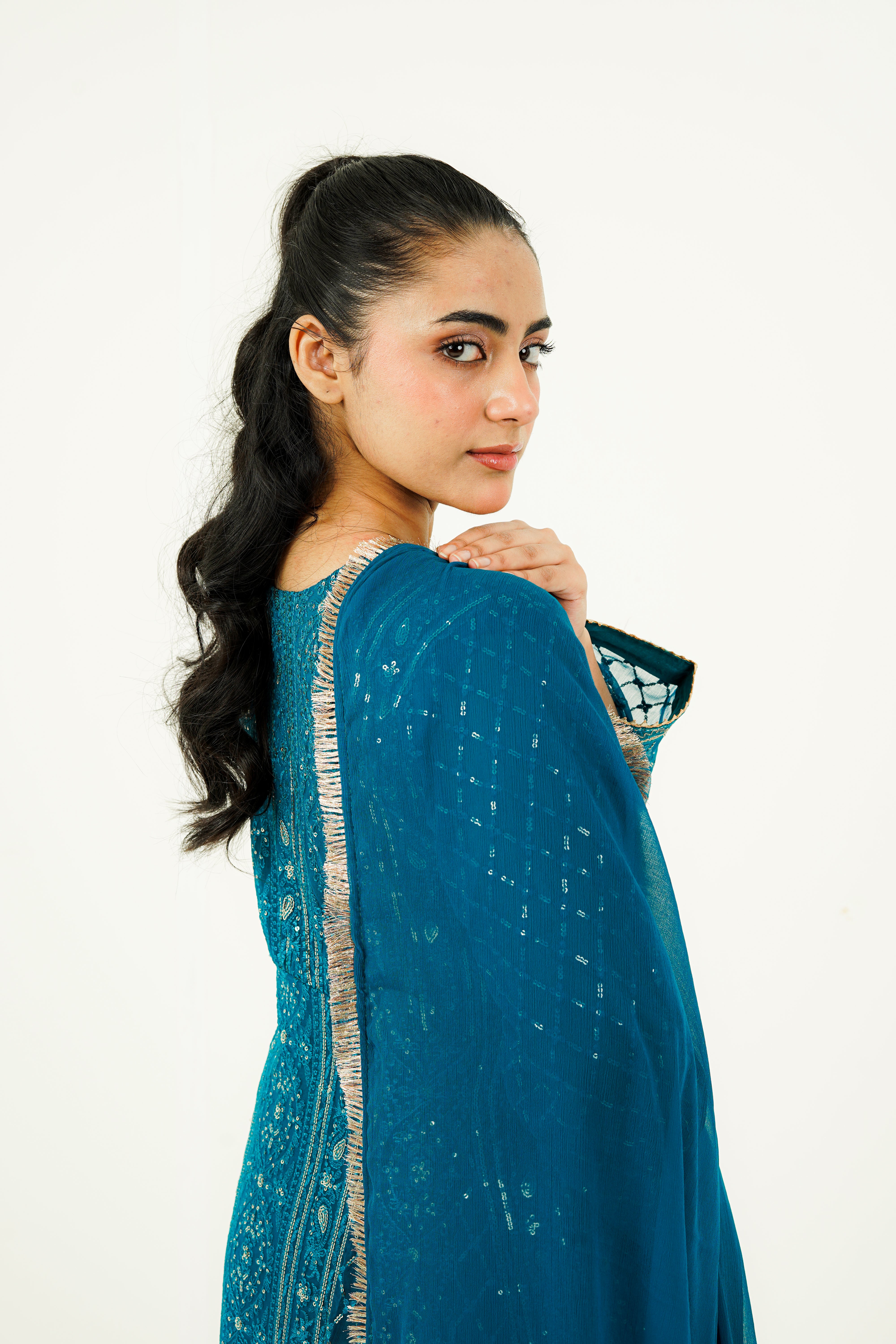 NISAARA | EMBROIDERED CHIFFON SUIT