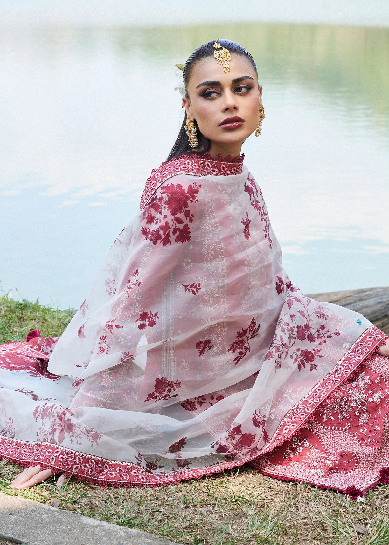 LUXURY LAWN '25 | 3 PIECE | LAWN SUIT | FLARE