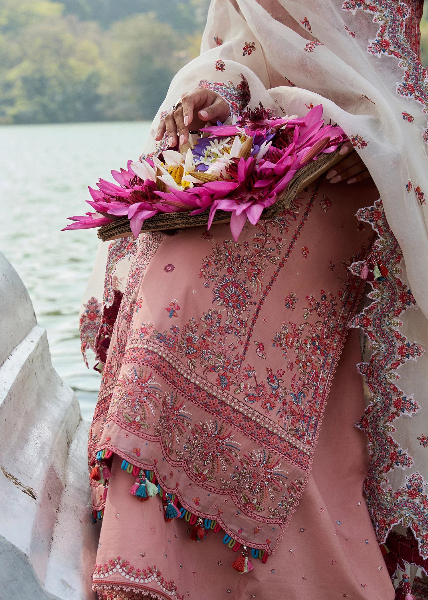 LUXURY LAWN '25 | 3 PIECE | LAWN SUIT | PEARR